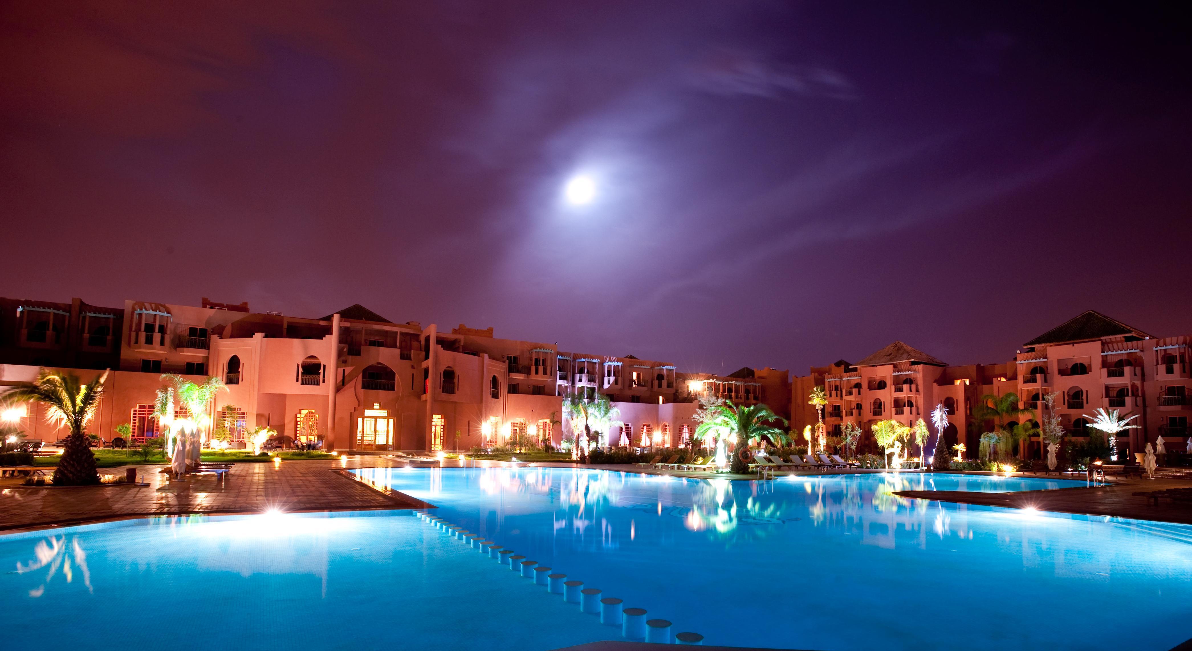 Palm Plaza Marrakech Hotel Marrakesh Ngoại thất bức ảnh The resort at night