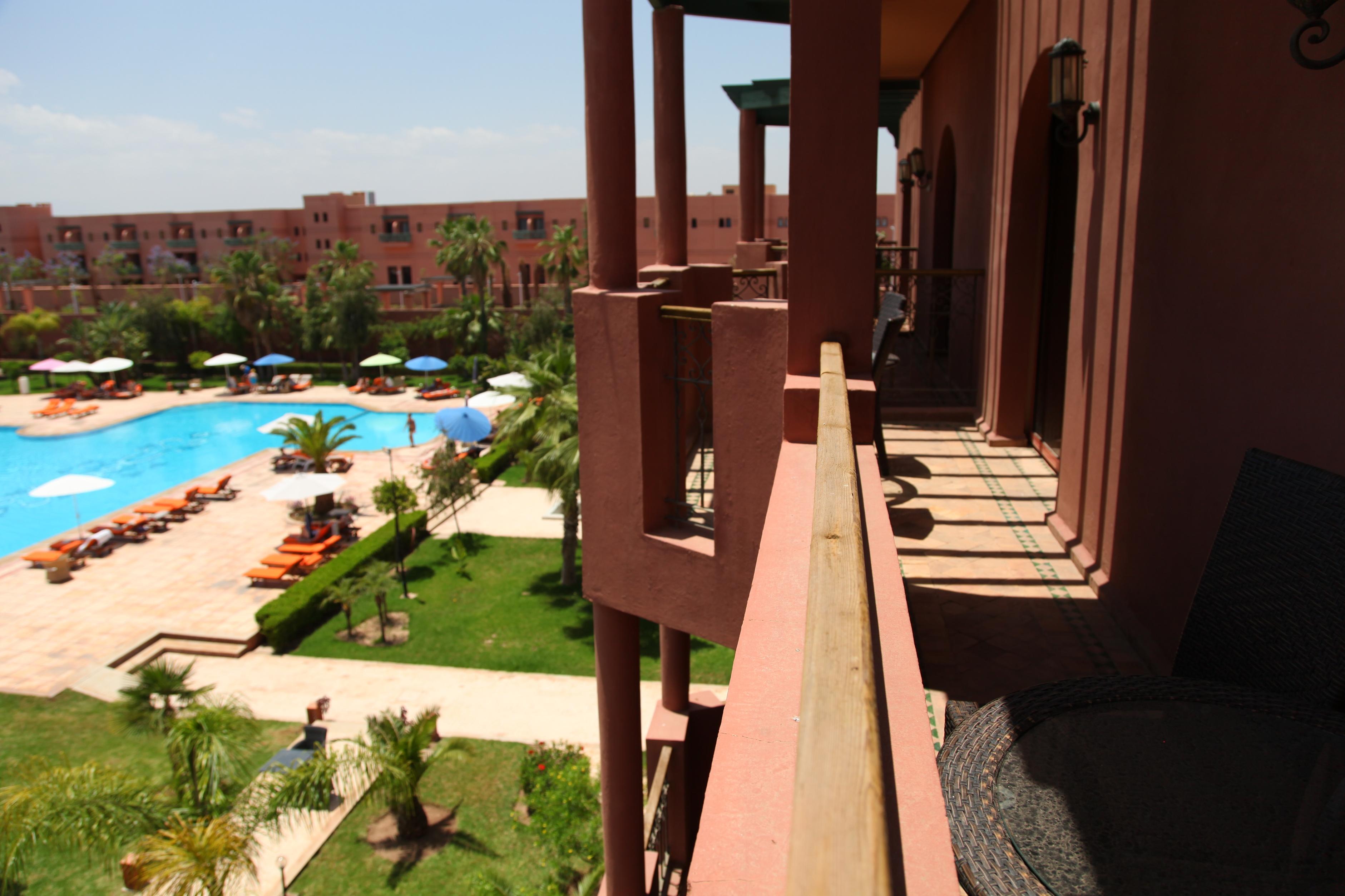 Palm Plaza Marrakech Hotel Marrakesh Ngoại thất bức ảnh A view of the pool at the hotel