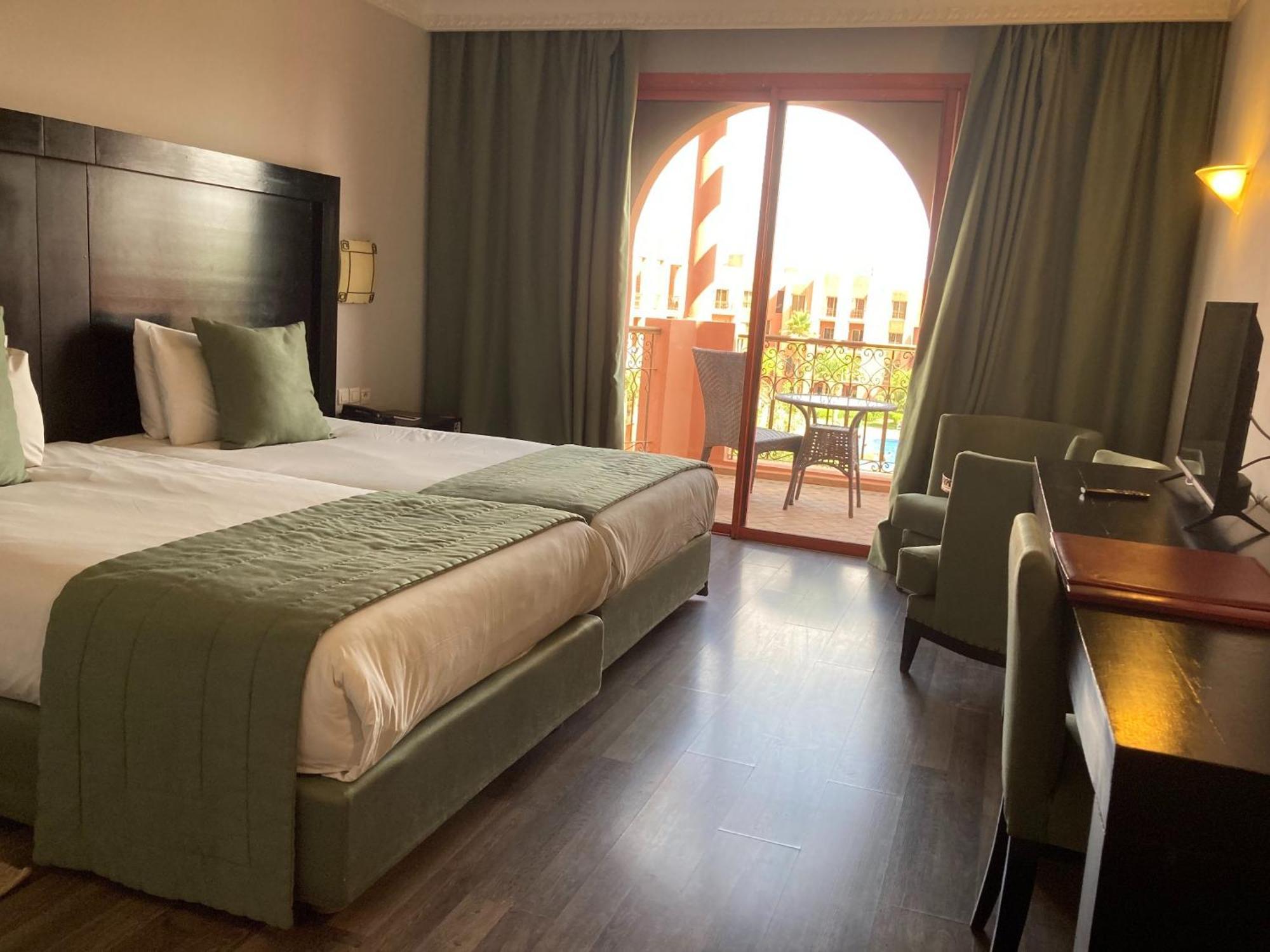 Palm Plaza Marrakech Hotel Marrakesh Ngoại thất bức ảnh A room at the hotel