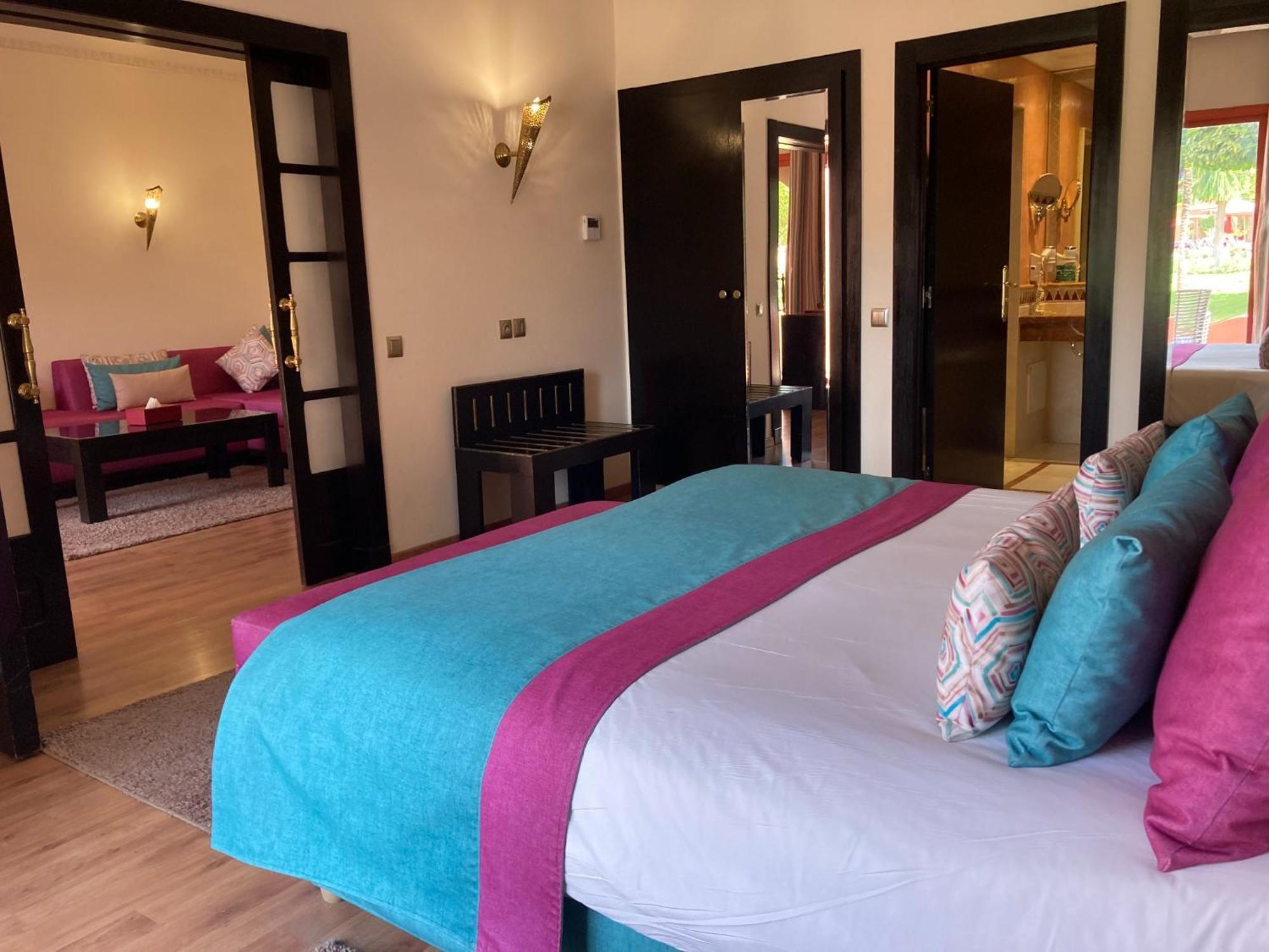 Palm Plaza Marrakech Hotel Marrakesh Ngoại thất bức ảnh A bedroom at the hotel